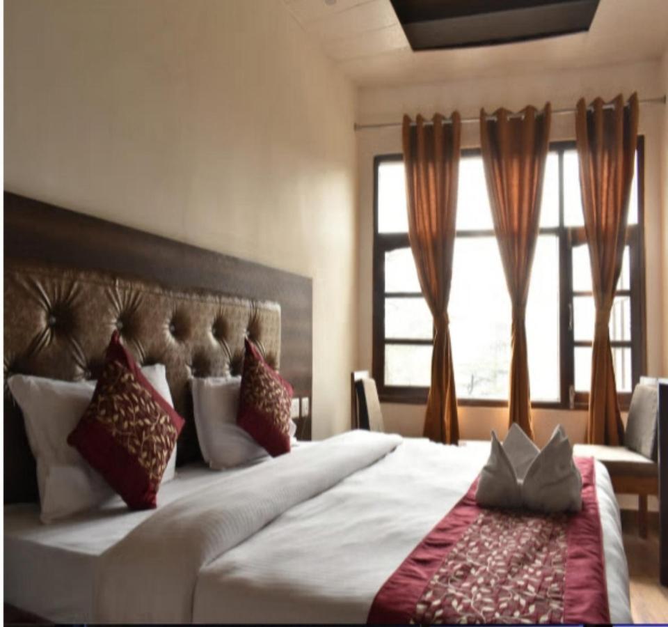 Mountain Zest-Simla Royale Near Mall Road-Free Pickup From Railway Station Simla Extérieur photo
